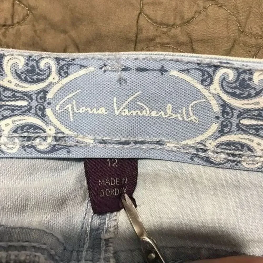 Gloria Vanderbilt blue shorts size 12 S153A
